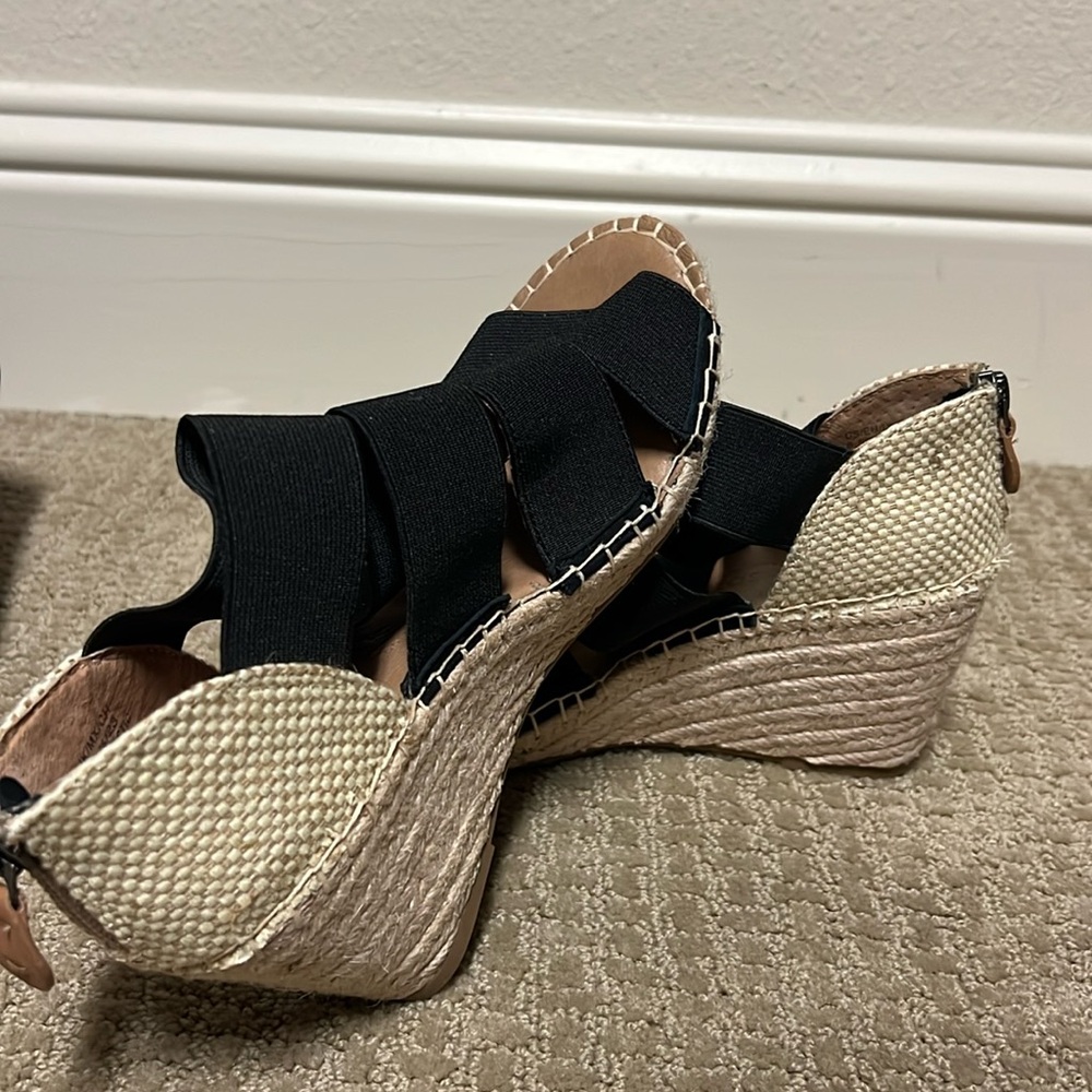 Kenneth Cole Gentle Soles sandal